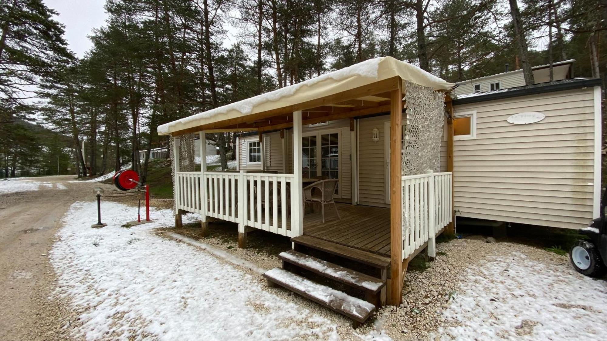 Mobilhome Comfort A La Montagne Saint-Auban  Dış mekan fotoğraf